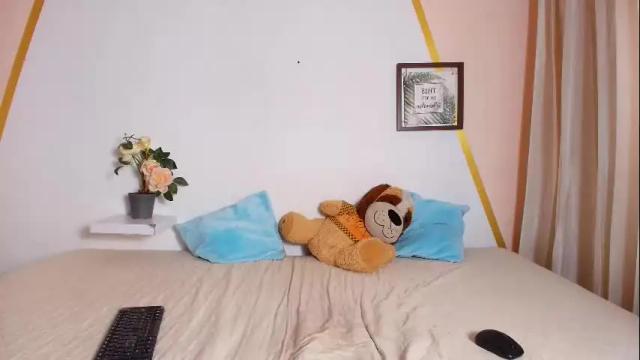 Image 3 of angel_shiny Stream on Chaturbate on 1 month ago