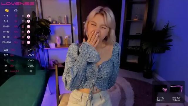 Image 6 of angel_sunset Stream on Chaturbate on 20 months ago