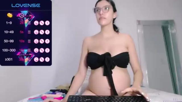 Image 2 of angel_zafiroo Stream on Chaturbate on 28 months ago