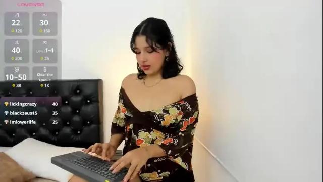 Image 4 of angela_calderon Stream on Chaturbate on 12 hours ago