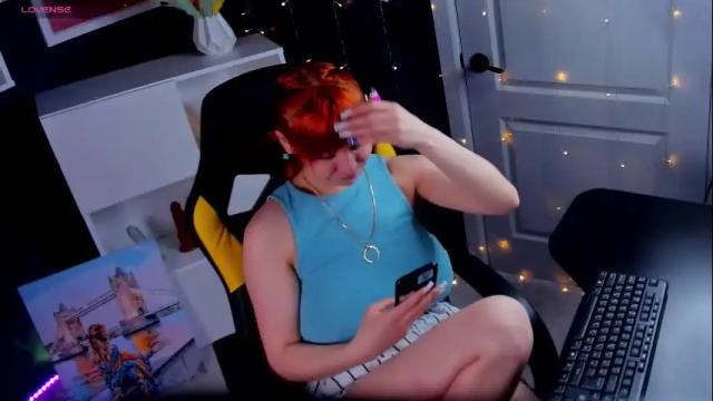 Image 2 of angela_roy Stream on Chaturbate on 17 days ago
