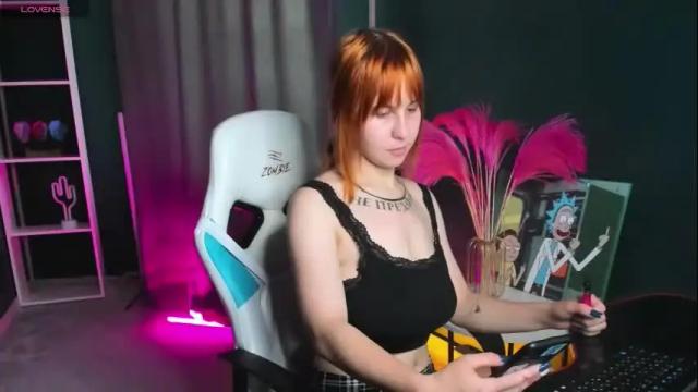 Image 6 of angela_roy Stream on Chaturbate on 26 days ago