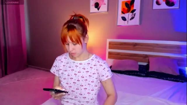 Image 2 of angela_roy Stream on Chaturbate on 18 days ago