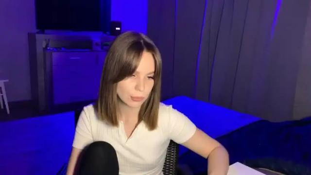 Image 2 of angela_russo Stream on Chaturbate on 18 months ago