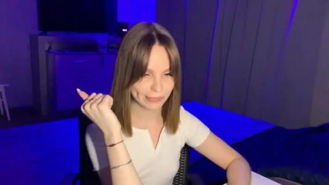 Image 3 of angela_russo Stream on Chaturbate on 18 months ago