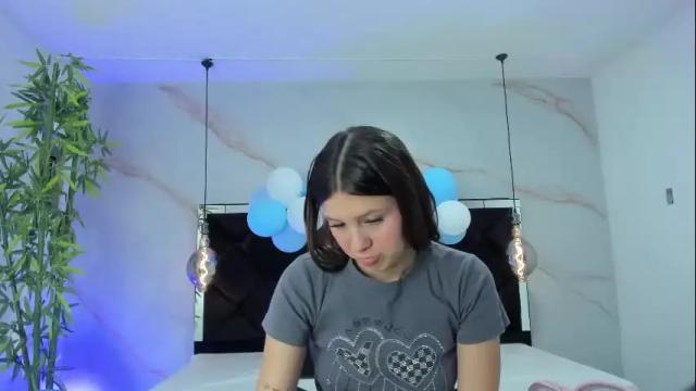 Image 6 of angelaa_cute Stream on Chaturbate on 22 days ago