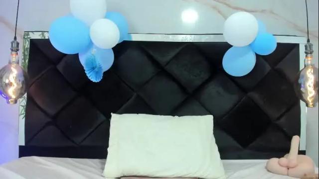 Image 2 of angelaa_cute Stream on Chaturbate on 19 days ago
