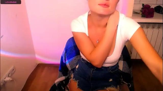 Image 7 of angelalice_ Stream on Chaturbate on 1 month ago