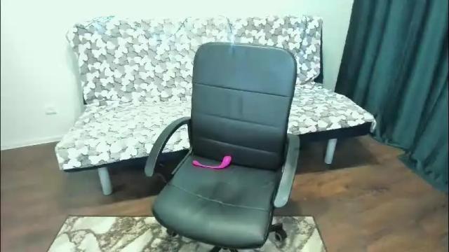 Image 3 of angelaroberti2 Stream on Chaturbate on 2 months ago