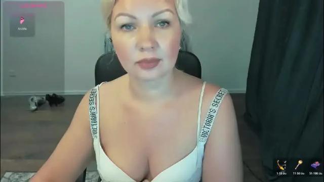 Image 2 of angelaroberti2 Stream on Chaturbate on 1 month ago