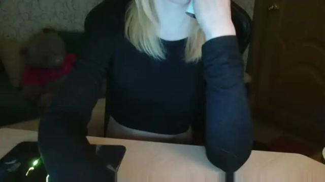 Image 6 of angelcarly32 Stream on Chaturbate on 13 months ago
