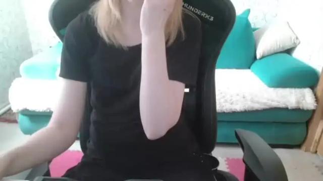 Image 6 of angelcarly32 Stream on Chaturbate on 13 months ago