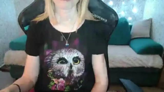 Image 12 of angelcarly32 Stream on Chaturbate on 12 months ago