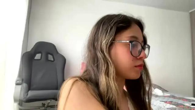Image 12 of angelcollege18 Stream on Chaturbate on 25 months ago