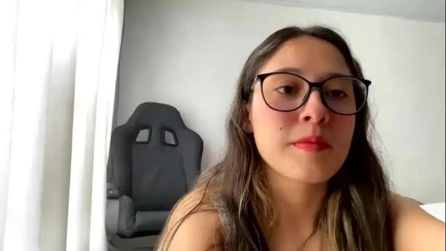 Image 3 of angelcollege18 Stream on Chaturbate on 25 months ago