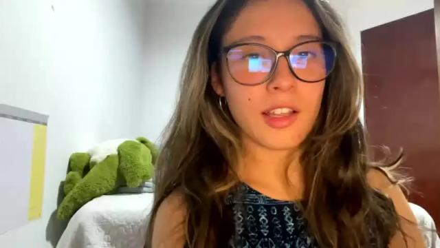 Image 12 of angelcollege18 Stream on Chaturbate on 25 months ago