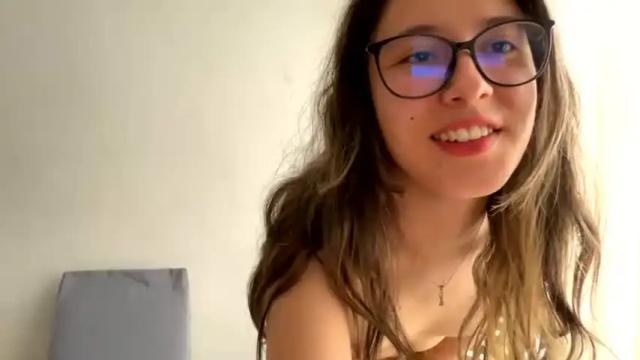 Image 8 of angelcollege18 Stream on Chaturbate on 24 months ago