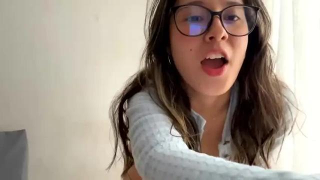 Image 4 of angelcollege18 Stream on Chaturbate on 22 months ago