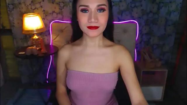 Image 2 of angelcumfallen Stream on Chaturbate on 2 months ago
