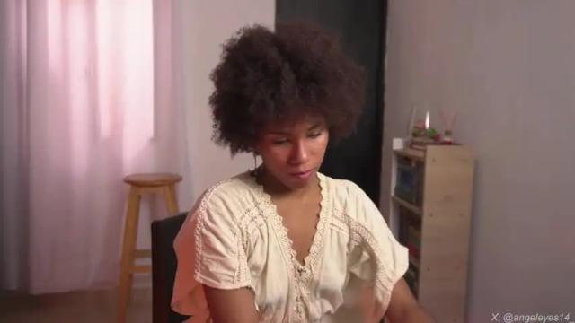 Image 2 of angeleyes_______ Stream on Chaturbate on 12 months ago