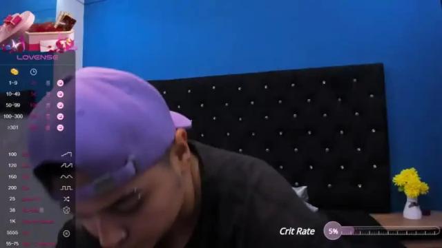 Image 8 of angelgrreco Stream on Chaturbate on 15 months ago