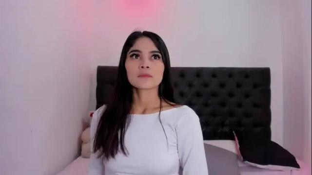 Image 2 of angeli_rivera Stream on Chaturbate on 13 days ago