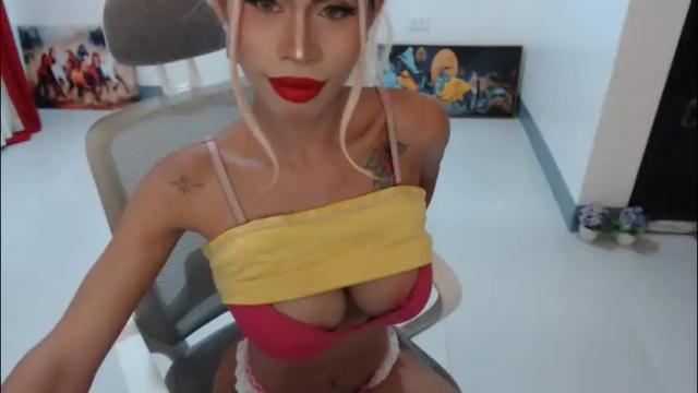 Image 12 of angelic_face_808 Stream on Chaturbate on 3 months ago