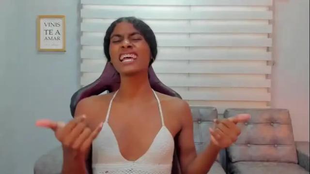 Image 11 of angelica_sexy1 Stream on Chaturbate on 15 days ago