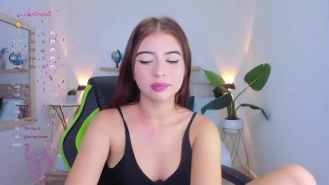 Image 8 of angelica_suarez Stream on Chaturbate on 18 months ago
