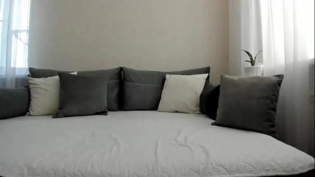 Image 3 of angelicarai Stream on Chaturbate on 17 days ago