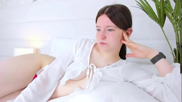 Image 3 of angelicmoon Stream on Chaturbate on 1 month ago