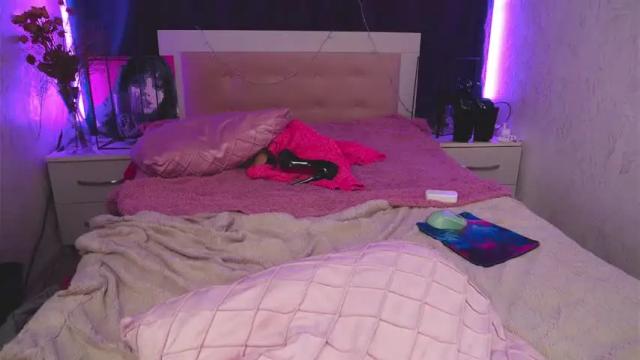 Image 12 of angelika_rouge Stream on Chaturbate on 6 days ago