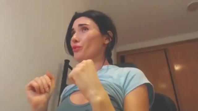 Image 8 of angelina___jolie Stream on Chaturbate on 16 months ago