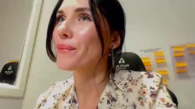 Image 2 of angelina___jolie Stream on Chaturbate on 14 months ago