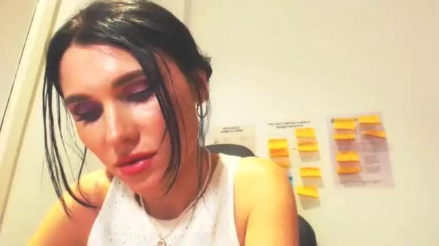 Image 10 of angelina___jolie Stream on Chaturbate on 14 months ago