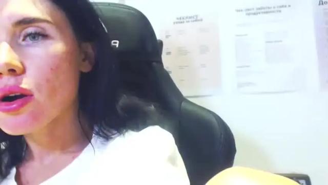 Image 11 of angelina___jolie Stream on Chaturbate on 14 months ago