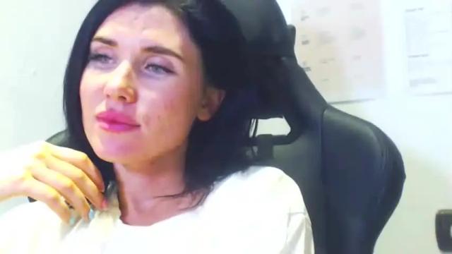 Image 12 of angelina___jolie Stream on Chaturbate on 14 months ago