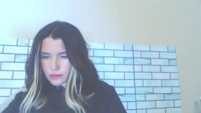 Image 3 of angelina___jolie Stream on Chaturbate on 12 months ago