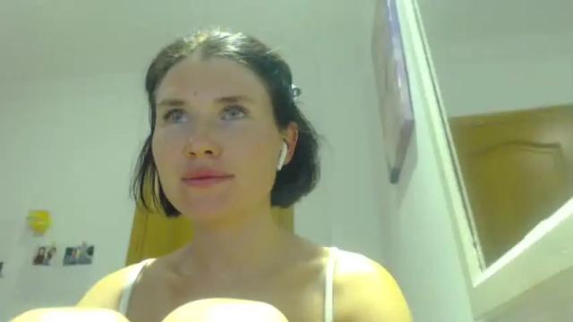 Image 7 of angelina___jolie Stream on Chaturbate on 12 months ago