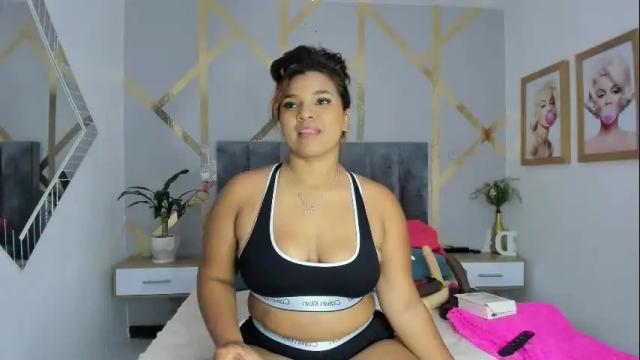 Image 4 of angelina_castro12 Stream on Chaturbate on 1 month ago