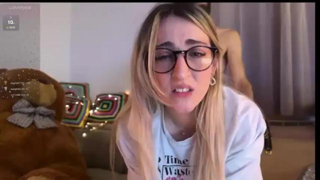 Image 7 of angelina_stef Stream on Chaturbate on 13 months ago