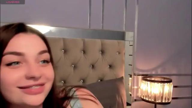 Image 11 of angelinawett Stream on Chaturbate on 1 month ago