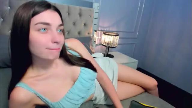 Image 3 of angelinawett Stream on Chaturbate on 1 month ago
