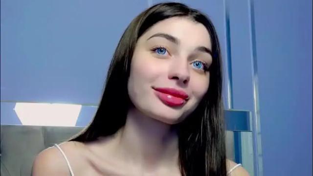 Image 3 of angelinawett Stream on Chaturbate on 5 days ago