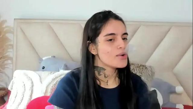 Image 11 of angeline__smith Stream on Chaturbate on 9 days ago