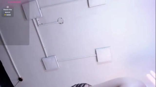 Image 11 of angeline_blake Stream on Chaturbate on 9 days ago