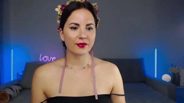 Image 7 of angeline_secret Stream on Chaturbate on 13 months ago