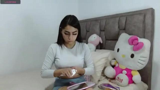 Image 2 of angelinna__ Stream on Chaturbate on 18 months ago