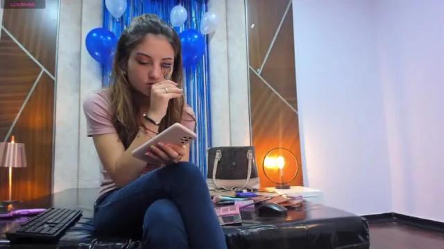 Image 3 of angeliquecarter Stream on Chaturbate on 13 months ago