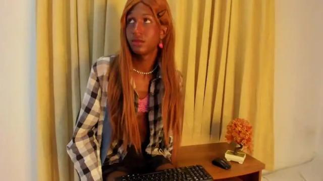 Image 3 of angell_dustt_ Stream on Chaturbate on 22 months ago